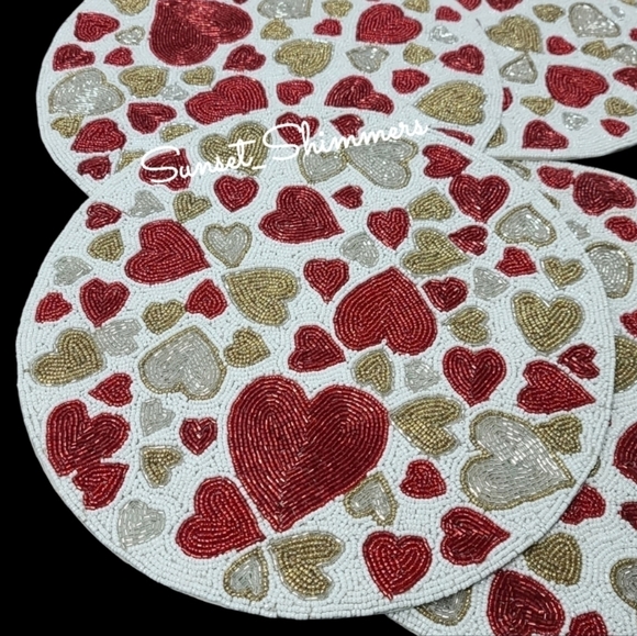 x4 Nicole Miller Valentines Hearts  Sparkly Beaded Placemats Charger SET New - Picture 3 of 10